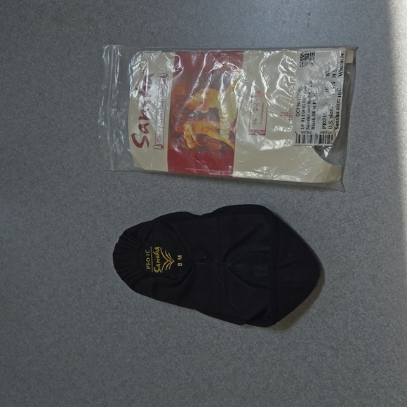 Black dance shoes - Picture 1 of 3